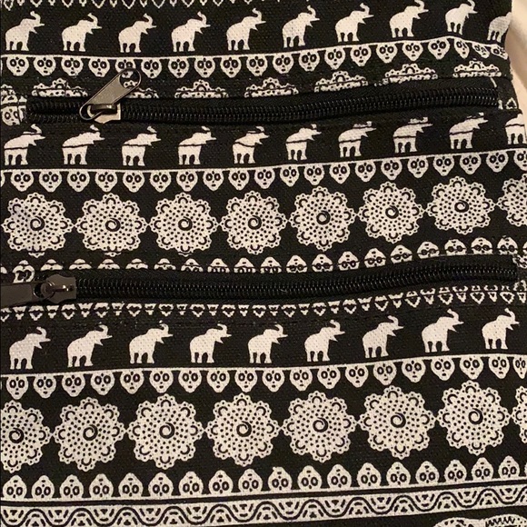 Purse - Picture 2 of 3